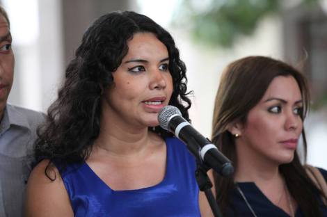 Colectivos LGBT se reúnen con el Presidente Rafael Correa en Ecuador 2015 2