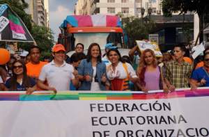 Marcha del Orgullo y Diversidad Sexual 2016 encabezada por la Federación de organizaciones LGBTI Diane Rodriguez y Marcela Aguinaga (2)