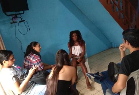 Prácticas - Investigación estudiantes universitarios colegios con LGBT Trans en Guayaquil - Quito - Ecuador - Silueta X 4.jpg